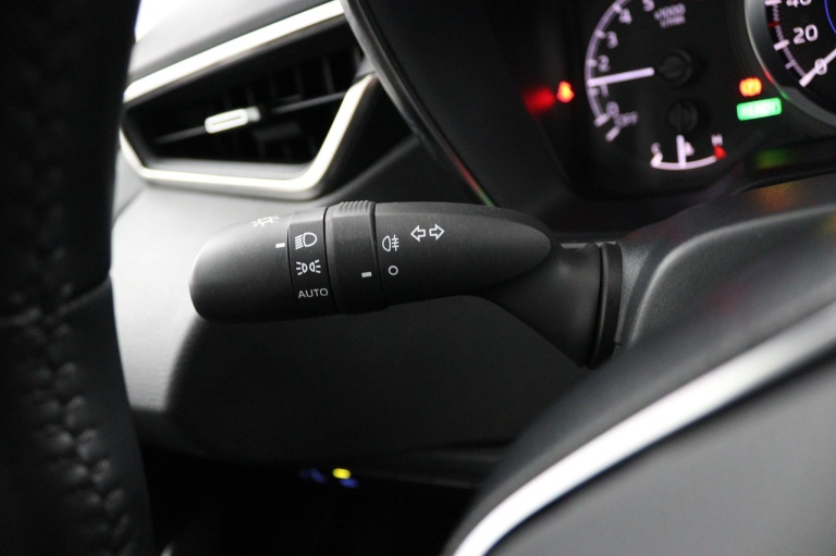 Toyota Corolla Touring Sports - 1.8 Hybrid 30