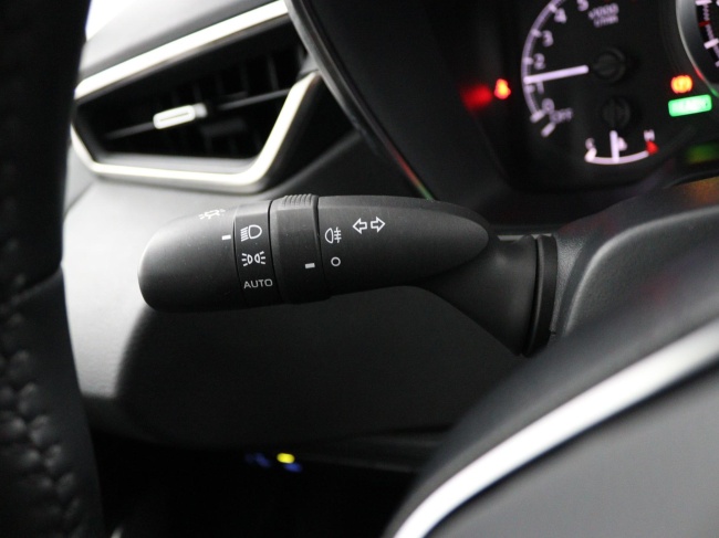 Toyota Corolla Touring Sports - 1.8 Hybrid