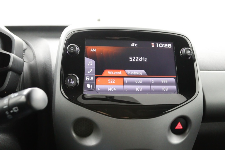 Toyota Aygo - 1.0 VVT-i x-joy 16