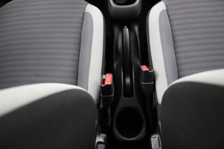 Toyota Aygo - 1.0 VVT-i x-joy 38