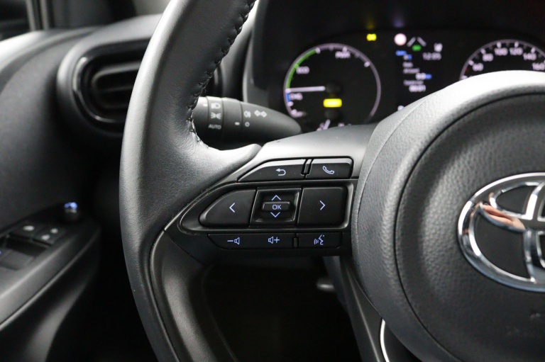 Toyota Yaris - 1.5 Hybrid Active 18