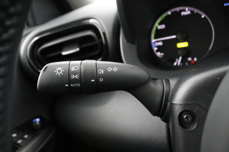 Toyota Yaris - 1.5 Hybrid Active 22