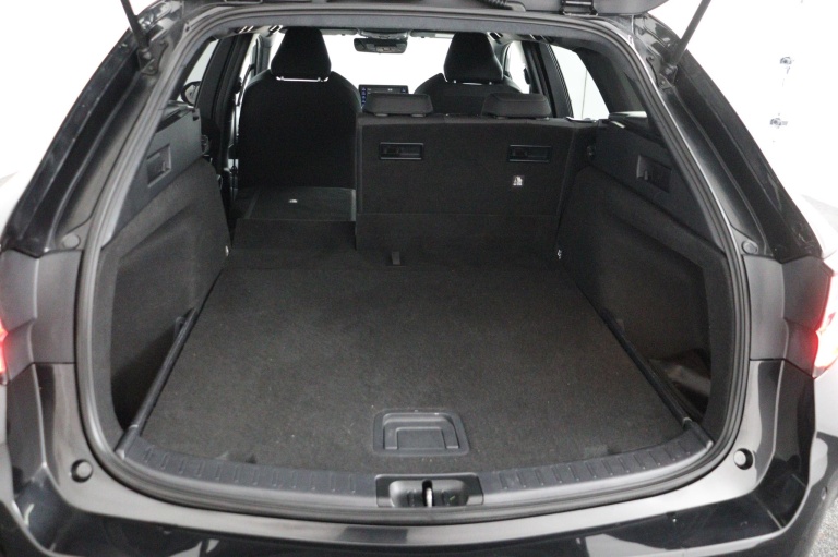 Toyota Corolla Touring Sports - 1.8 Hybrid Dynamic Business 25