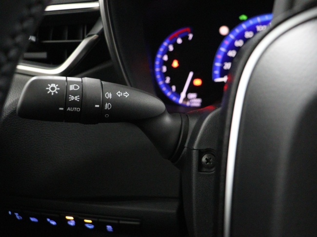 Toyota Corolla Touring Sports - 1.8 Hybrid Dynamic Business