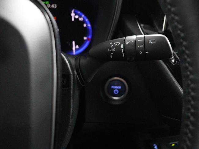 Toyota Corolla Touring Sports - 1.8 Hybrid Dynamic Business