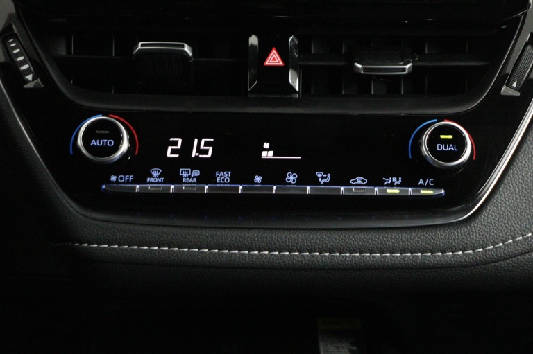 Toyota Corolla Touring Sports - 1.8 Hybrid Dynamic Business 7