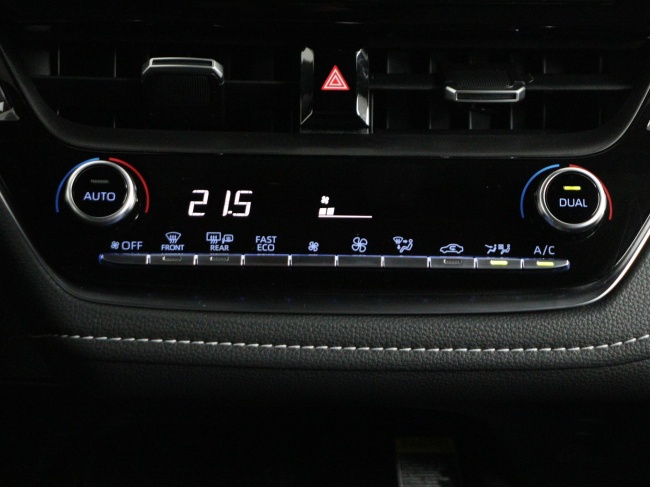 Toyota Corolla Touring Sports - 1.8 Hybrid Dynamic Business