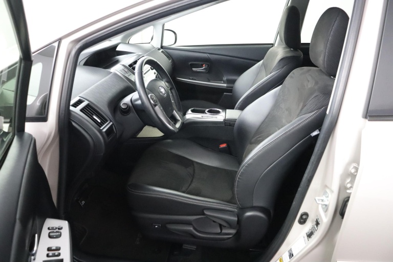 Toyota Prius + - 1.8 Dynamic 17