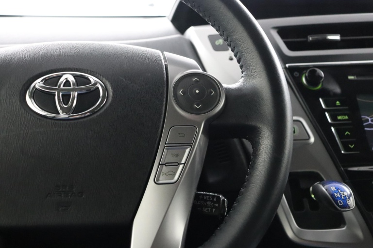 Toyota Prius + - 1.8 Dynamic 21