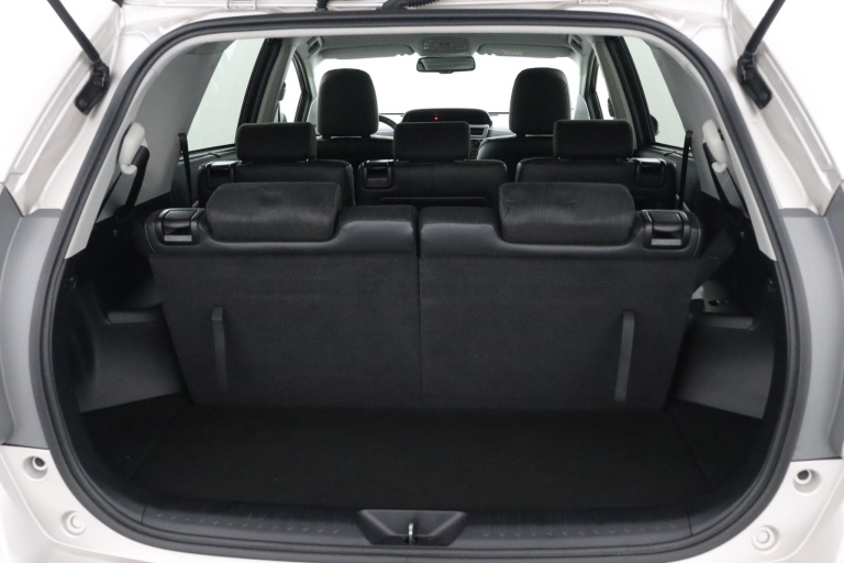 Toyota Prius + - 1.8 Dynamic 23