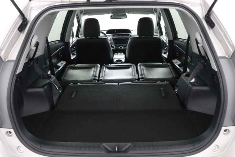 Toyota Prius + - 1.8 Dynamic 28