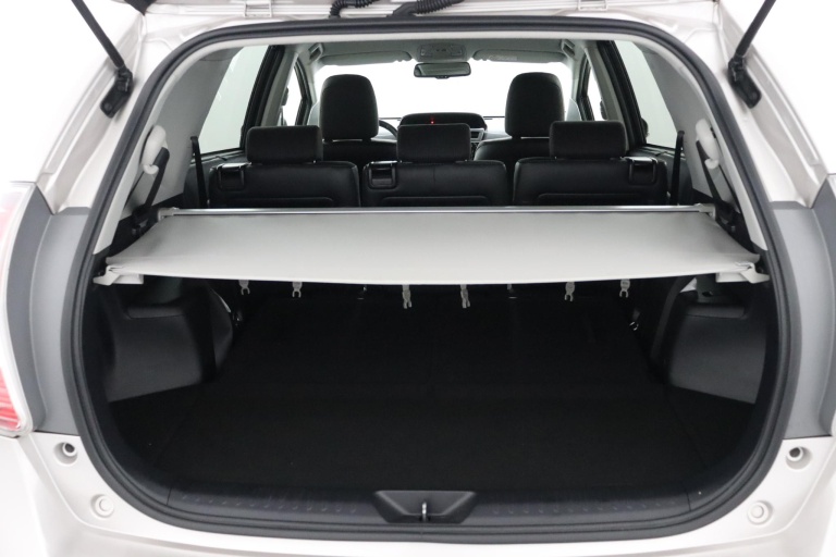 Toyota Prius + - 1.8 Dynamic 29