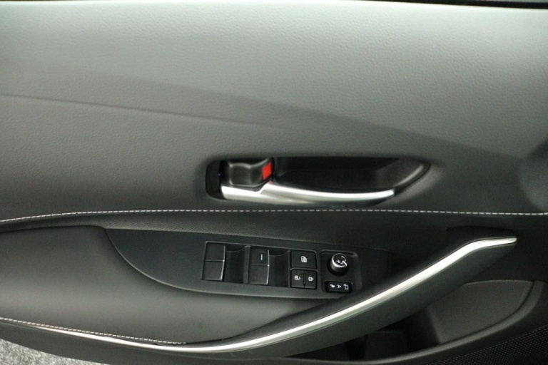 Toyota Corolla Touring Sports - Hybrid 140 Dynamic 28