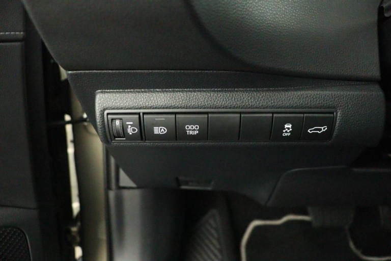 Toyota Corolla Touring Sports - Hybrid 140 Dynamic 29