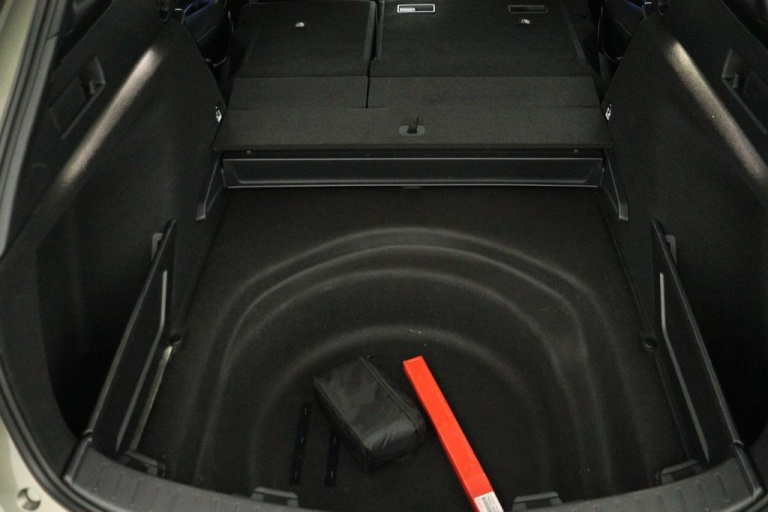 Toyota Corolla Touring Sports - Hybrid 140 Dynamic 33