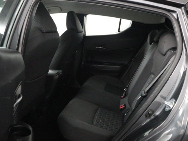 Toyota C-HR - 2.0 Hybrid Dynamic