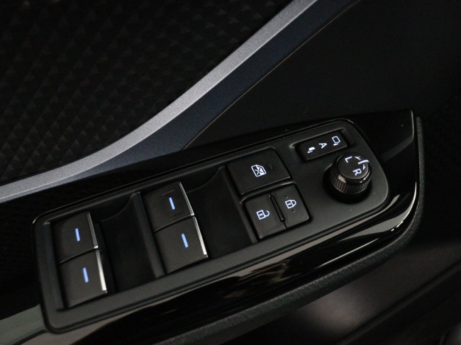 Toyota C-HR - 2.0 Hybrid Dynamic