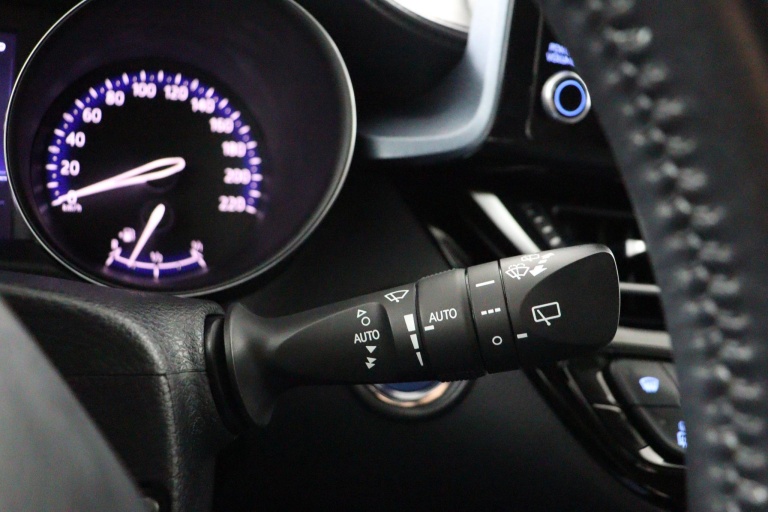 Toyota C-HR - 2.0 Hybrid Dynamic 31