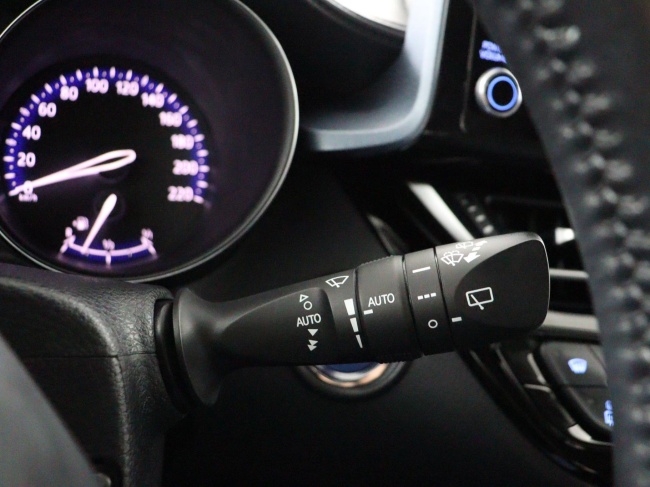 Toyota C-HR - 2.0 Hybrid Dynamic