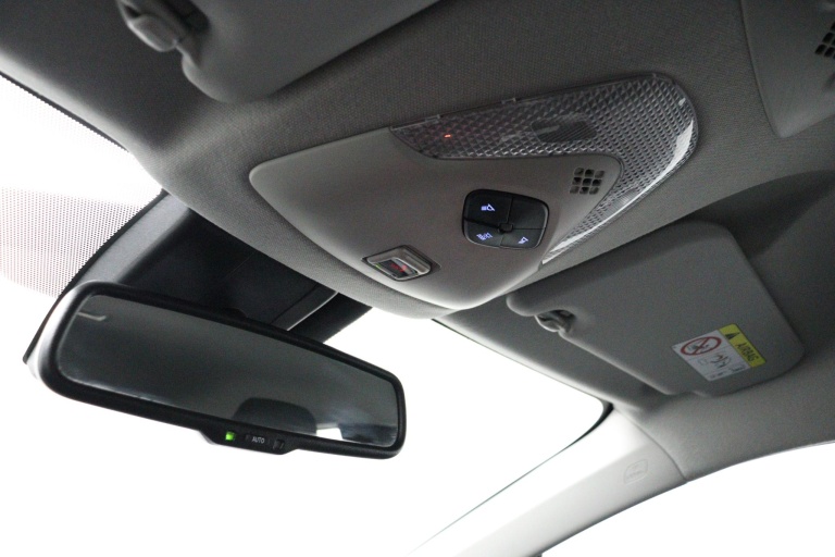 Toyota C-HR - 2.0 Hybrid Dynamic 32