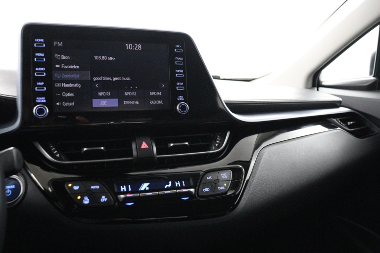 Toyota C-HR - 2.0 Hybrid Dynamic 8