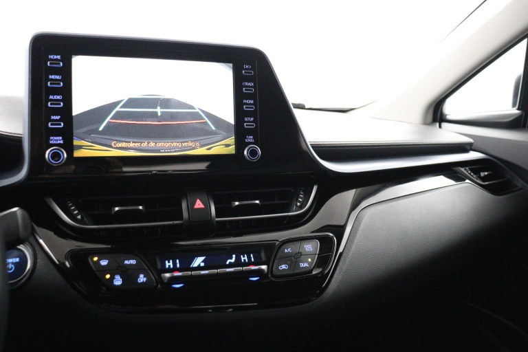 Toyota C-HR - 2.0 Hybrid Dynamic 9