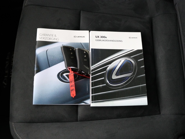 Lexus UX - 300e Business 54 kWh