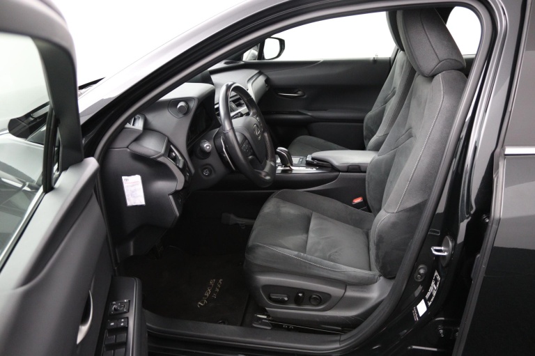 Lexus UX - 300e Business 54 kWh 17