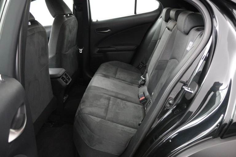 Lexus UX - 300e Business 54 kWh 18