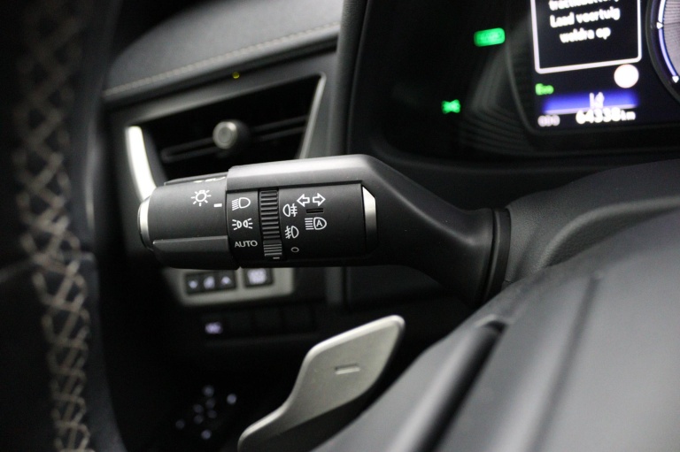 Lexus UX - 300e Business 54 kWh 29