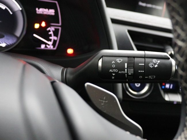 Lexus UX - 300e Business 54 kWh