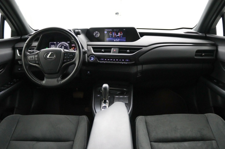 Lexus UX - 300e Business 54 kWh 4