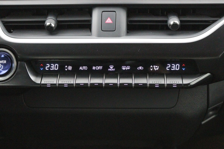 Lexus UX - 300e Business 54 kWh 7