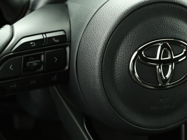 Toyota Aygo X - 1.0 VVT-i MT Play