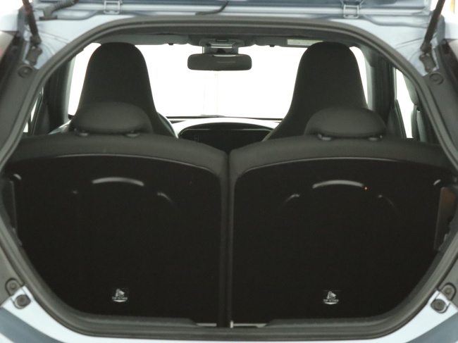 Toyota Aygo X - 1.0 VVT-i MT Play