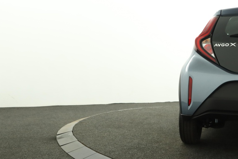 Toyota Aygo X - 1.0 VVT-i MT Play 40
