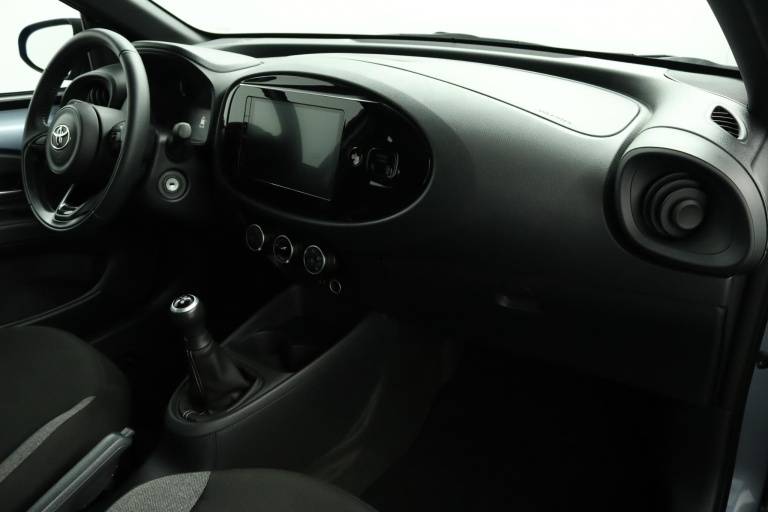 Toyota Aygo X - 1.0 VVT-i MT Play 42