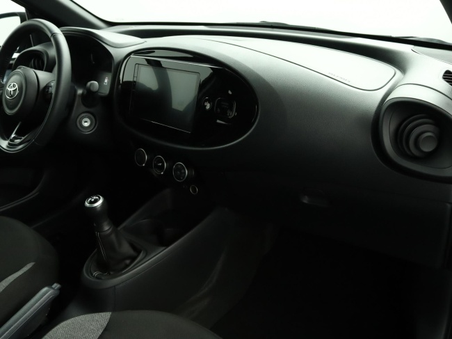 Toyota Aygo X - 1.0 VVT-i MT Play