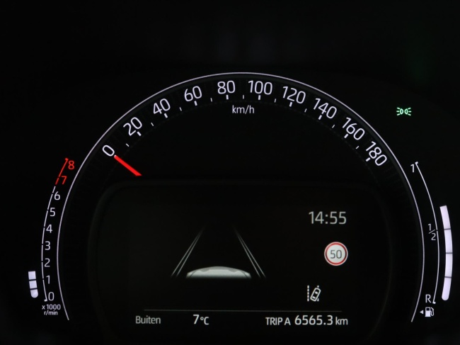 Toyota Aygo X - 1.0 VVT-i MT Play