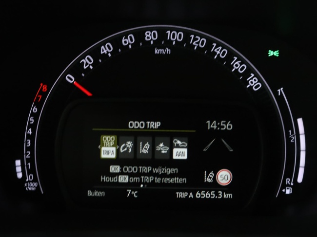 Toyota Aygo X - 1.0 VVT-i MT Play