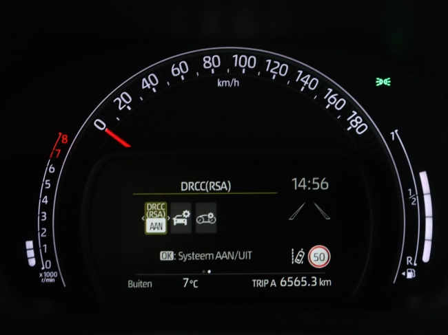 Toyota Aygo X - 1.0 VVT-i MT Play