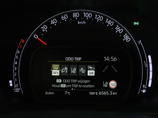 Toyota Aygo X - 1.0 VVT-i MT Play