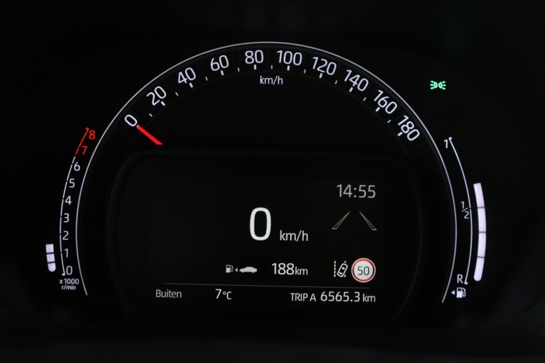 Toyota Aygo X - 1.0 VVT-i MT Play 6