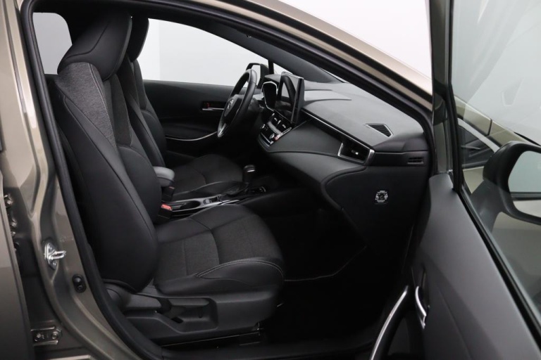 Toyota Corolla Touring Sports - Hybrid 140 Dynamic 11