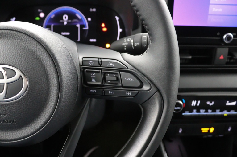 Toyota Yaris - 1.5 Hybrid 115 Dynamic 18