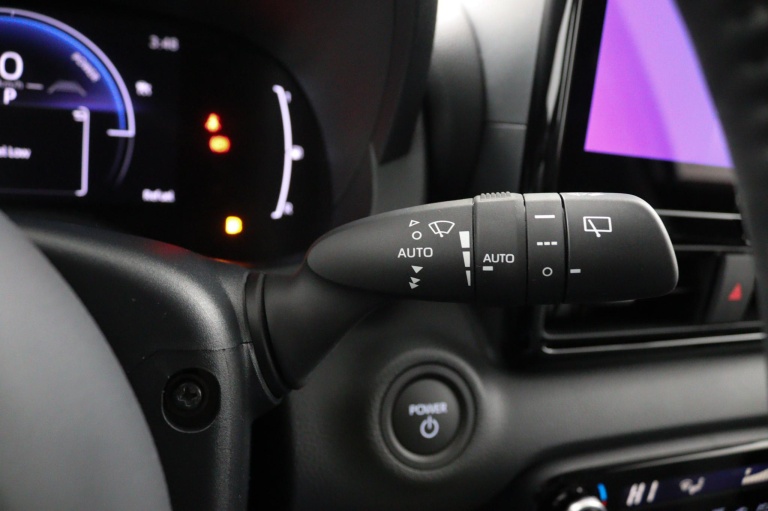 Toyota Yaris - 1.5 Hybrid 115 Dynamic 21