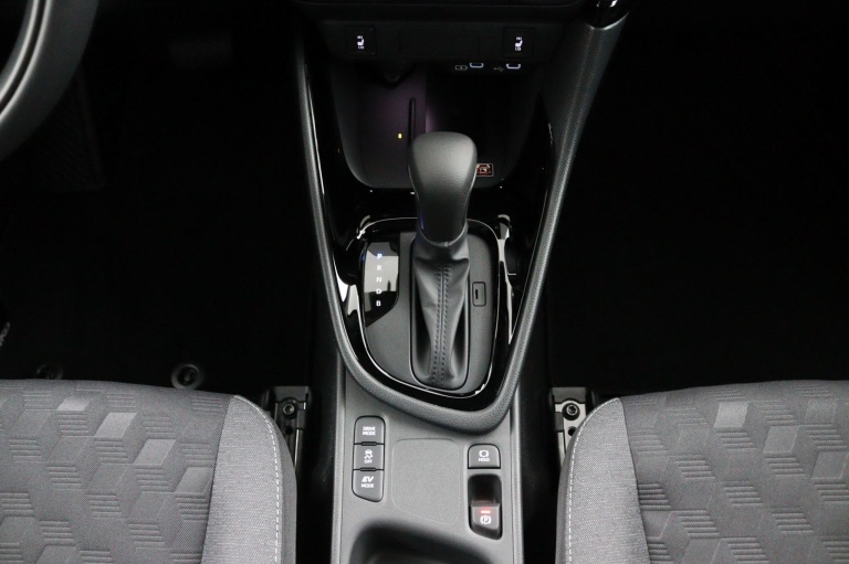 Toyota Yaris - 1.5 Hybrid 115 Dynamic 23