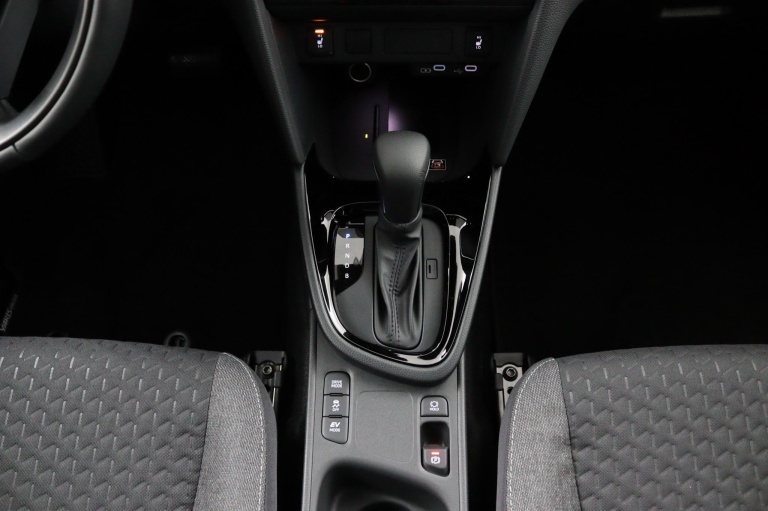 Toyota Yaris Cross - 1.5 Hybrid 115 Dynamic 23