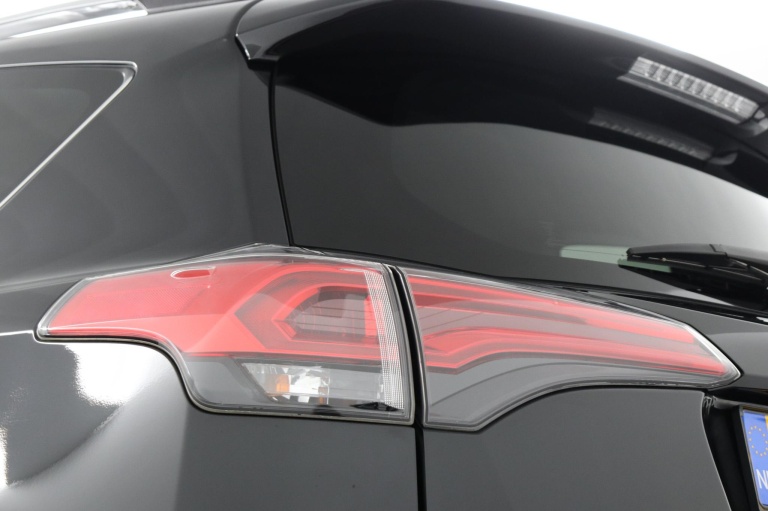 Toyota RAV4 - 2.5 Hybrid AWD Style 37
