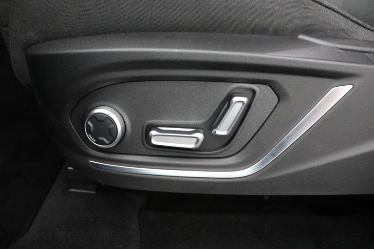 Lynk & Co 01 - 1.5 44